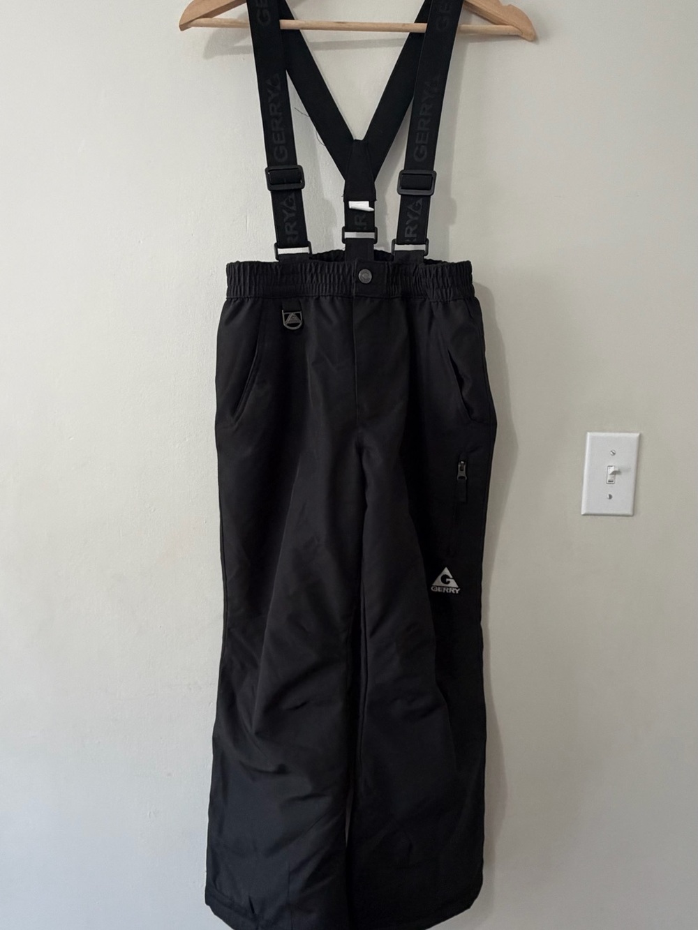 Gerry Kids Black Insulated Snow Pants with Adjustable Suspenders size M 10/12